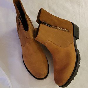 Sorel Emelie II tan suede zip bootie size 9 NWOB